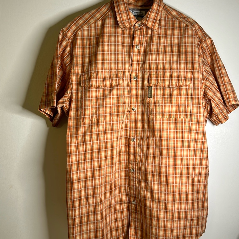 Columbia short sleeve button down shirt size L checkered pockets orange preppy